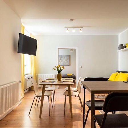 Cosy Two Br Plus Self Checkin Plus Street Parking Berlino Esterno foto