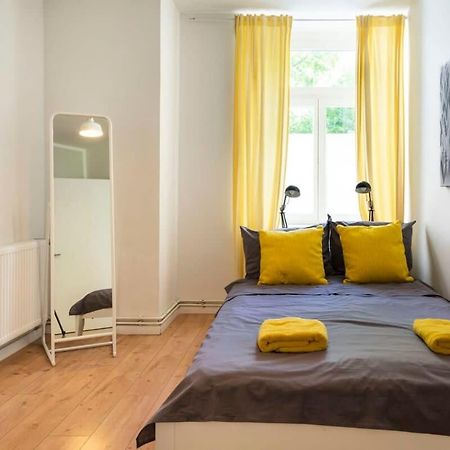 Cosy Two Br Plus Self Checkin Plus Street Parking Berlino Esterno foto